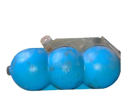Vacuum air tank