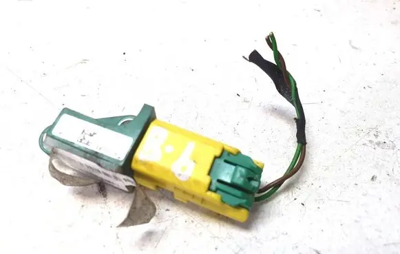 Volkswagen PASSAT B6 Airbag deployment crash/impact sensor 10060103