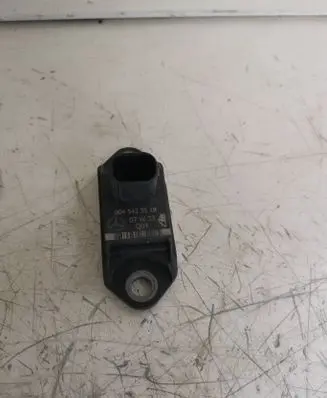 Mercedes-Benz CLS C219 Acceleration sensor 0045423518