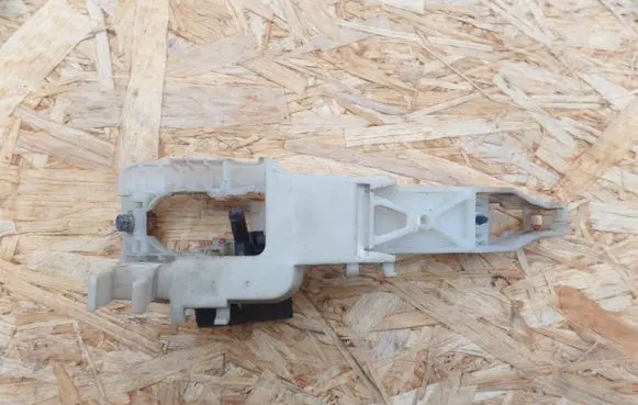 Hyundai i30 Front door exterior handle/bracket 