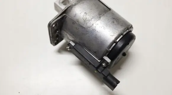 Porsche 911 992 Engine mount bracket