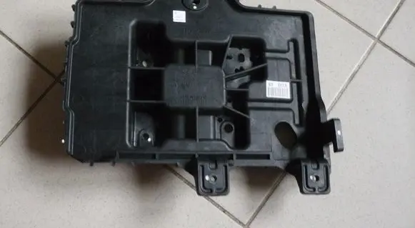 Hyundai Veloster Battery tray 371503V000
