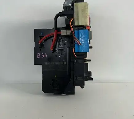 Mercedes-Benz C W204 Fuse module 2049001202 5DK00922558 2129022702