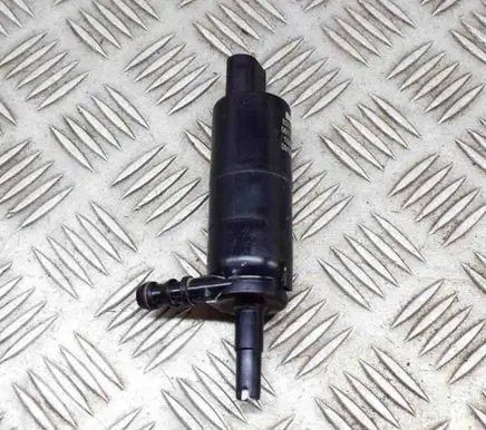 BMW 3 E92 E93 Windscreen/windshield washer pump 8377430 13264011