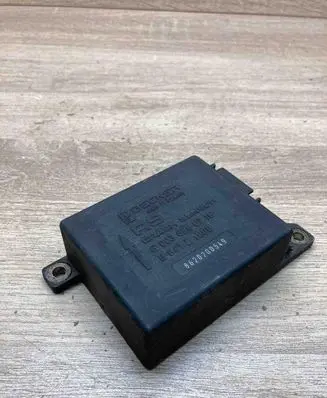 Mercedes-Benz E W124 Airbag control unit/module 0038200710 841Z1000