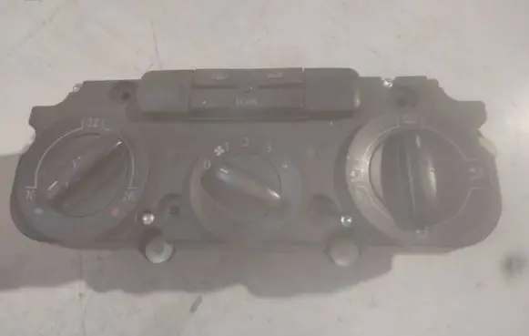 Volkswagen Golf V Climate control unit 1K0820047EF 5HB00871950
