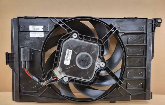 BMW i3 Electric radiator cooling fan
