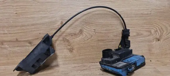 Volvo S80 Front door lock 09170046