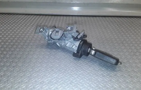 Volkswagen Golf V Ignition lock 1K0905851B