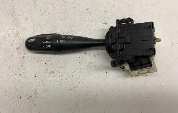 Toyota RAV 4 (XA20) Indicator stalk 1736481