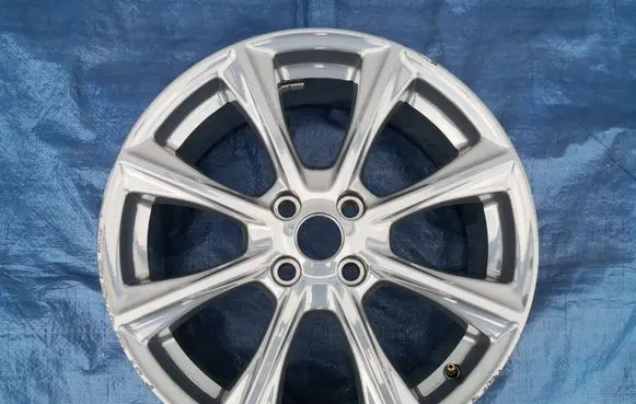 Ford Fiesta R18 alloy rim 