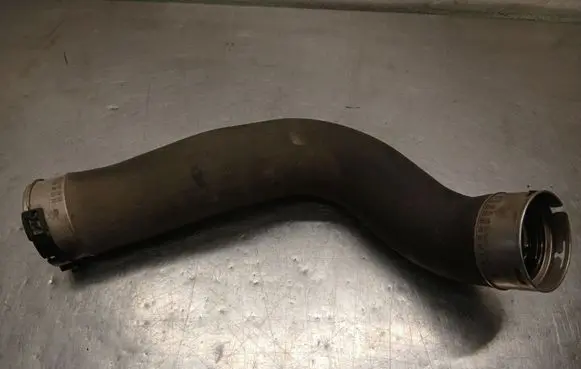 BMW 5 F10 F11 Intercooler hose/pipe 781061502