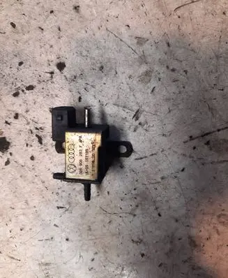 Volkswagen Sharan Turbo solenoid valve 028906283F 72189500 05T109