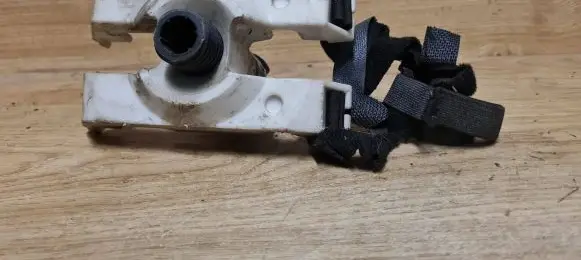 Volvo XC70 Spare wheel mounting bracket 