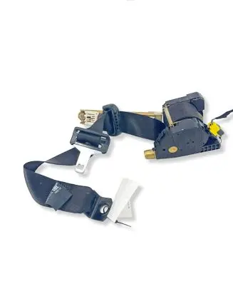 Mercedes-Benz ML W163 Rear seatbelt A1638601985