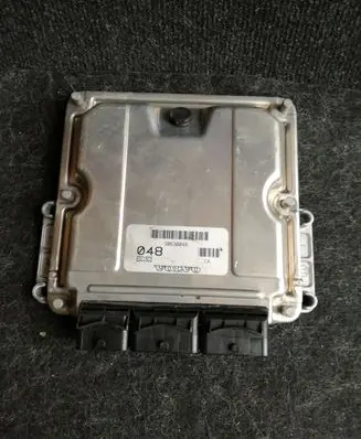 Volvo S40, V40 Engine control unit/module 30630048