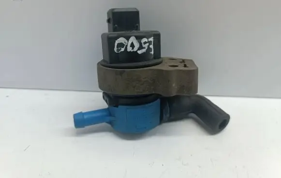 Mercedes-Benz E W211 Turbo solenoid valve 0004703393