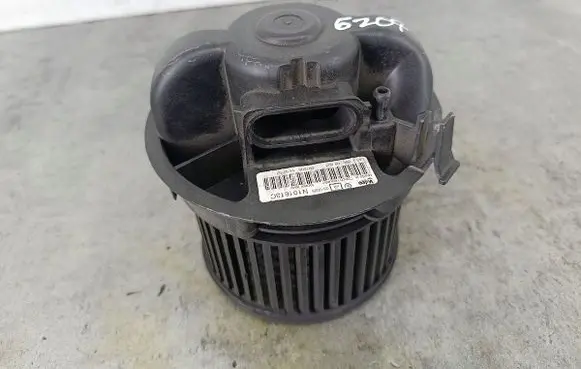 Peugeot 107 Heater fan/blower N101813CVALEO