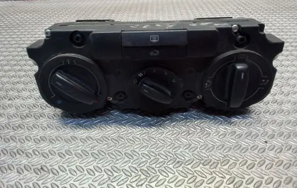 Volkswagen Caddy Climate control unit