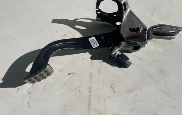 KIA Sportage Brake pedal 32800D9050