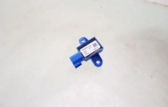 Volvo C30 Airbag deployment crash/impact sensor 30724046