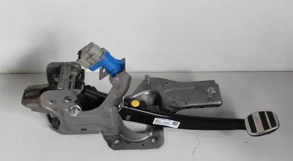 Ford Focus Brake pedal JX612D094ED