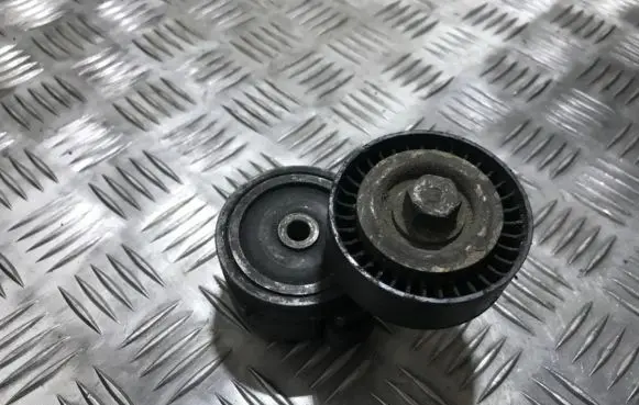 Alfa Romeo 156 Generator/alternator belt tensioner
