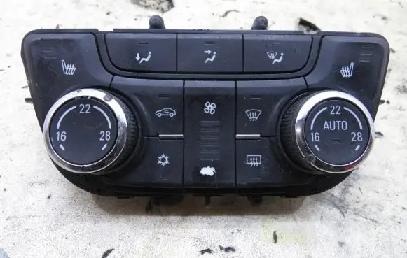 Opel Zafira C Climate control unit 13474057