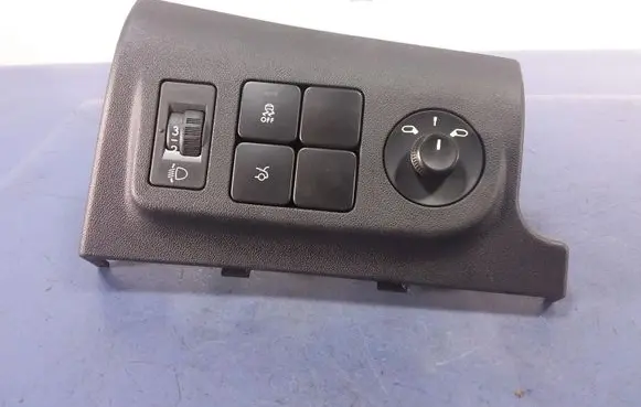 Peugeot 301 Other switches/knobs/shifts 9674382577
