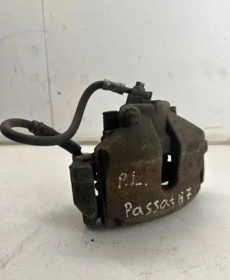 Volkswagen PASSAT B7 Front brake caliper
