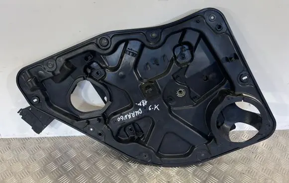 Dodge Durango Rear window lifting mechanism without motor