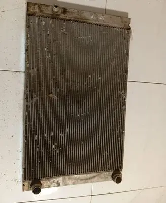 Audi A8 S8 D3 4E Coolant radiator 