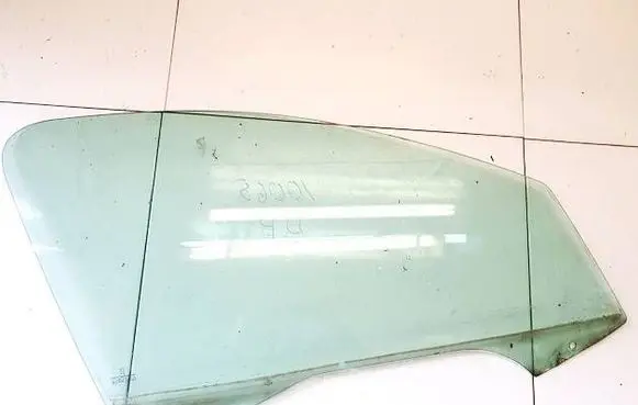Peugeot 206 Front door window glass four-door dot39as2m33