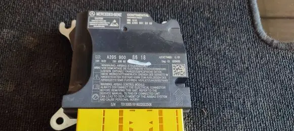 Mercedes-Benz C W205 Airbag control unit/module A2059008618 A20590271