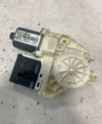 Renault Fluence Rear door window regulator motor 827306548R 916829200 966363200
