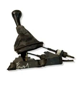 Ford Focus Gear shifter/selector XS4R7K387