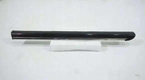 Mercedes-Benz B W245 Front arch trim A1697630583