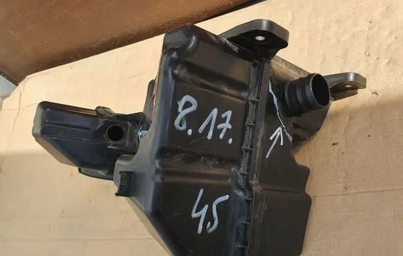 Volkswagen Golf VII Windshield washer fluid reservoir/tank 5G0955453N 5G0955453M