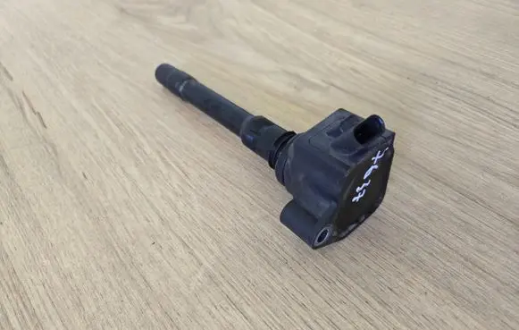 BMW X6M G06 F96 High voltage ignition coil 8692611