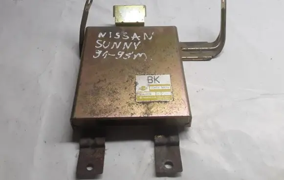Nissan Sunny Engine control unit/module 2260458C06
