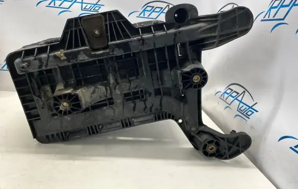 Volkswagen Touran I Battery box tray 1K0915335B