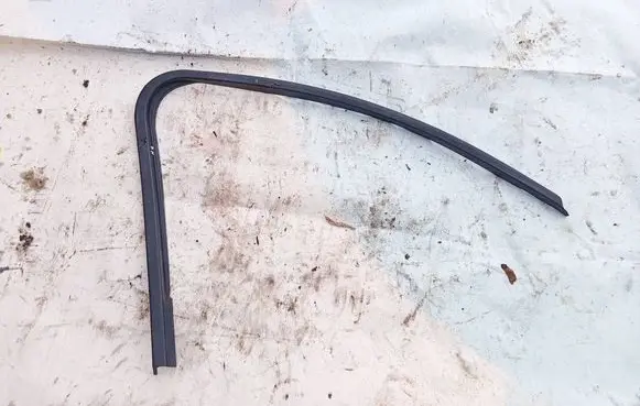 Ford Focus Other front door trim element 4M51A201A19AE