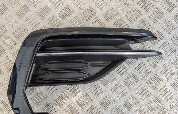 Volkswagen Golf VIII Front bumper lower grill 5G0854662G 5G0853666Q