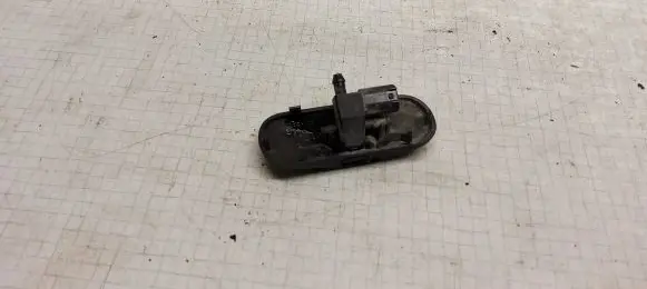 Volkswagen PASSAT B6 Windshield washer spray nozzle 5M0955986