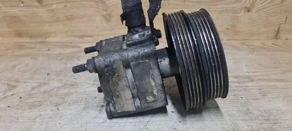 Volvo V70 Power steering pump 