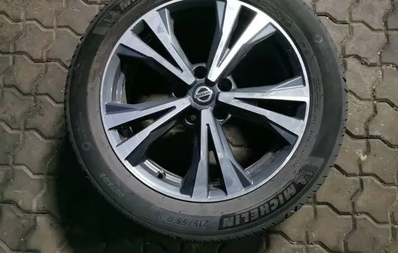 Nissan Qashqai R18 alloy rim HV03A