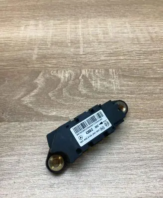 Mercedes-Benz S W220 Airbag deployment crash/impact sensor 0018209126