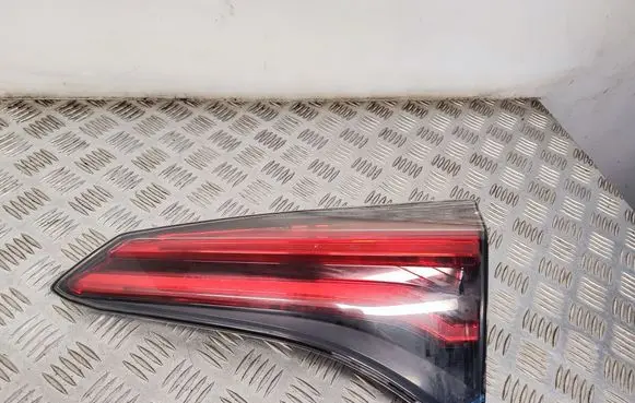 Toyota RAV 4 (XA40) Tailgate rear/tail lights 8158042030