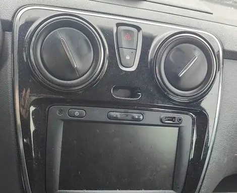 Dacia Lodgy Radio/CD/DVD/GPS head unit