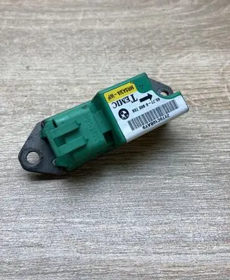 BMW 5 E39 Airbag deployment crash/impact sensor 6900728